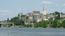 Image de Couverture article Investissement immobilier à Angers : contactez un courtier